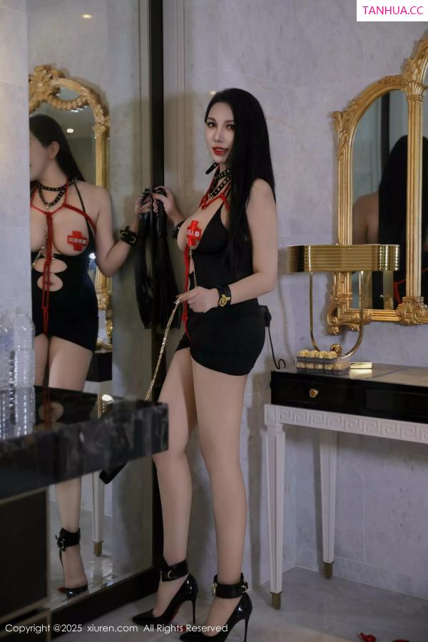 乔安娜  [XiuRen]高清写真图 2025.04.02 No.10103 乔安娜 制服诱惑第35张图片